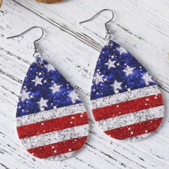 Patriotic American Flag Acrylic Dangle Earrings Water Drop Design Lightweight - Picture 4 of 5